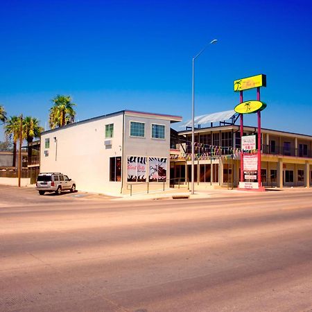 Whispering Palms Inn Del Rio Exterior foto